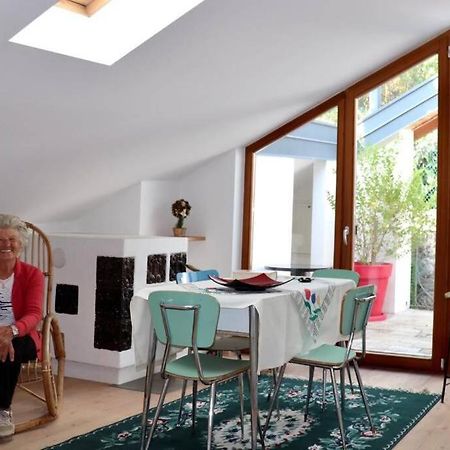 Zweizimmer-Wohnung Mit Schlossblick Кьюза Экстерьер фото